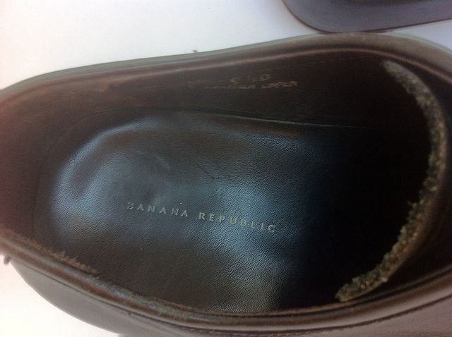 Banana Republic mens size US 9.5 color black leather dress shoes 